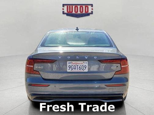 2024 Volvo S60 B5 Plus Dark Theme