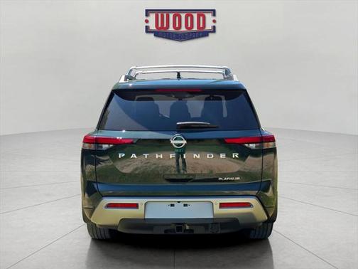 2024 Nissan Pathfinder Platinum FWD