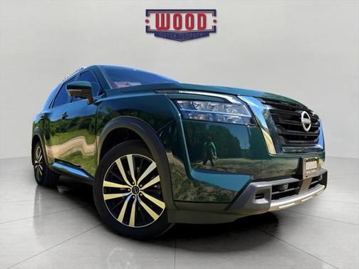 2024 Nissan Pathfinder Platinum FWD