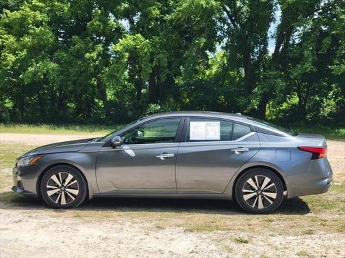 2021 Nissan Altima 2.5 SV
