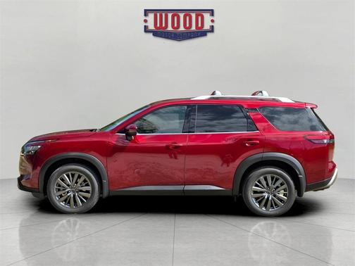 2025 Nissan Pathfinder SL 4WD