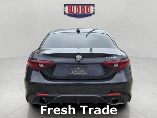 2018 Alfa Romeo Giulia Base