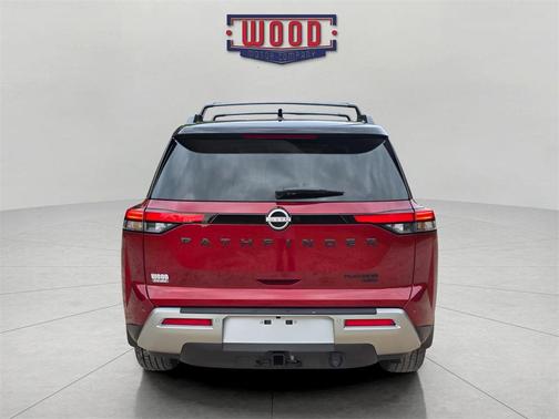 2024 Nissan Pathfinder Platinum 4WD