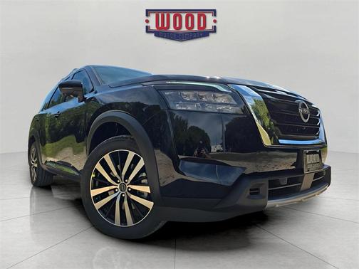 2025 Nissan Pathfinder Platinum 4WD