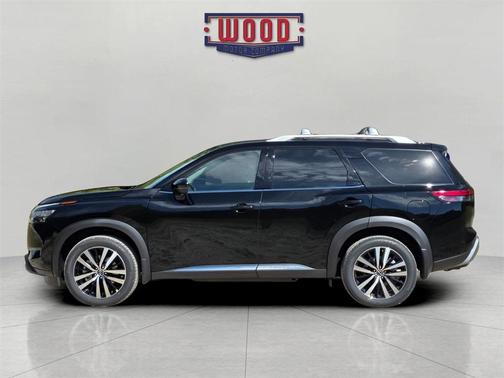 2025 Nissan Pathfinder Platinum 4WD