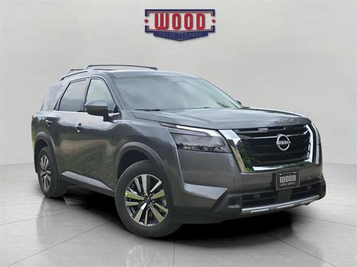 2025 Nissan Pathfinder SL 4WD