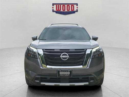 2025 Nissan Pathfinder SL 4WD