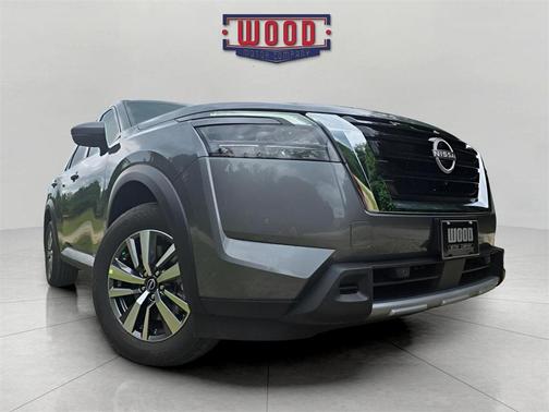 2025 Nissan Pathfinder SL 4WD