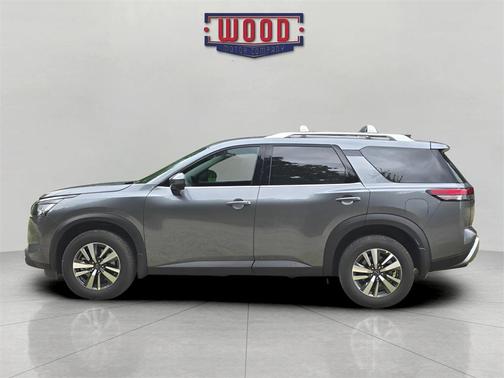 2025 Nissan Pathfinder SL 4WD