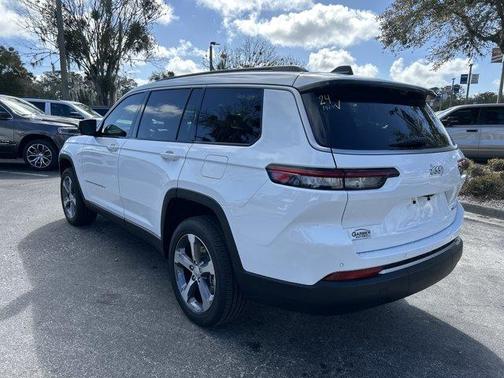 Bright White Clearcoat 2026 Jeep Grand Cherokee L Limited