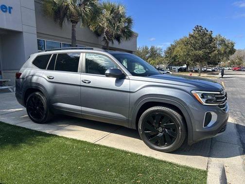 2024 Volkswagen Atlas 2.0T SE w/Technology