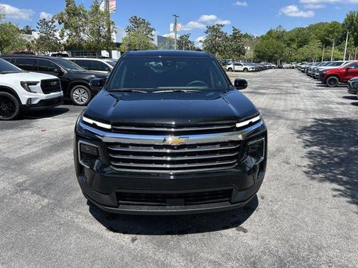 Mosaic Black Metallic 2026 Chevrolet Traverse LT