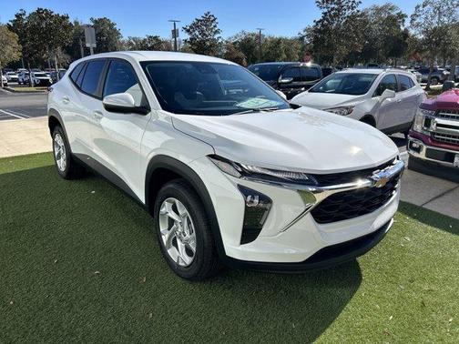 2026 Chevrolet Trax LS