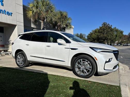 2023 Buick Enclave Premium