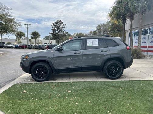 2022 Jeep Cherokee Trailhawk
