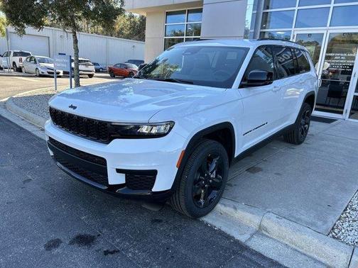 2025 Jeep Grand Cherokee L Laredo