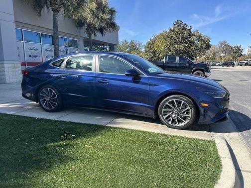 2022 Hyundai SONATA Limited