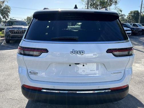 Bright White Clearcoat 2026 Jeep Grand Cherokee L Laredo