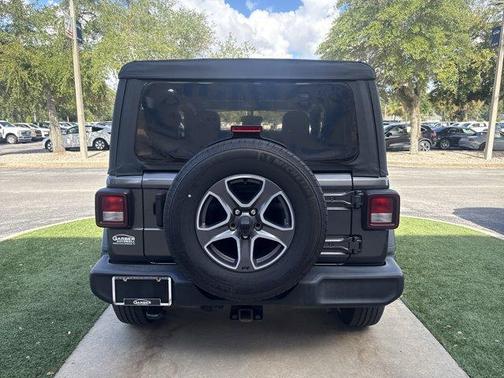 Granite Crystal Clearcoat Metallic 2023 Jeep Wrangler Sport