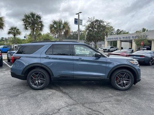 Vapor Blue Metallic 2026 Ford Explorer ST-Line