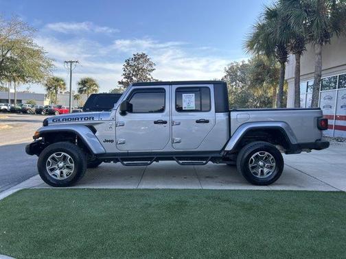 2020 Jeep Gladiator Sport