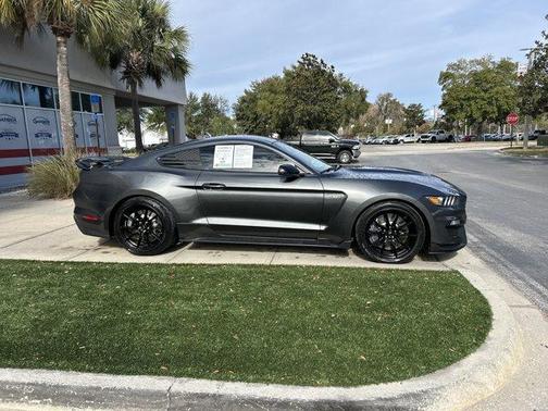 2019 Ford Shelby GT350 Base