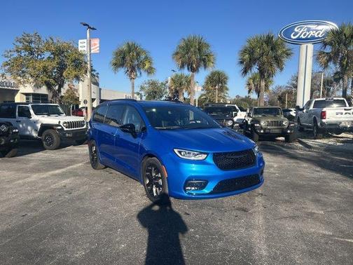 2026 Chrysler Pacifica Limited