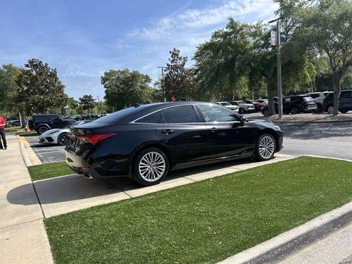 Amber 2019 Toyota Avalon Limited
