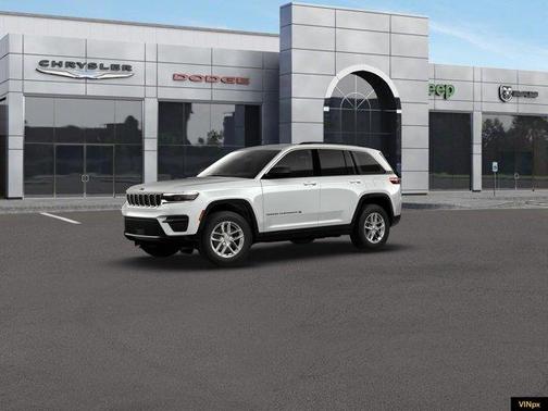 Silver Zynith 2026 Jeep Grand Cherokee Laredo X