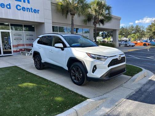 2022 Toyota RAV4 Hybrid XLE Premium