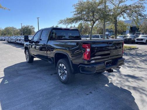 2026 Chevrolet Silverado 2500 Custom