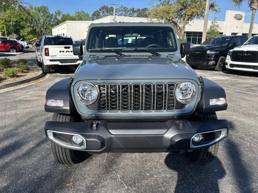 Anvil Clearcoat 2026 Jeep Gladiator Sport