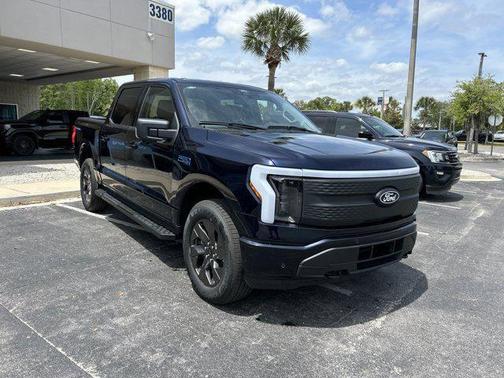 2025 Ford F-150 Lightning Flash