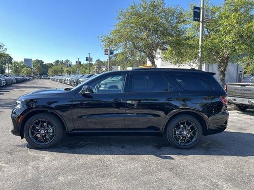 DB Black Clearcoat 2026 Dodge Durango GT Plus HEMI V8