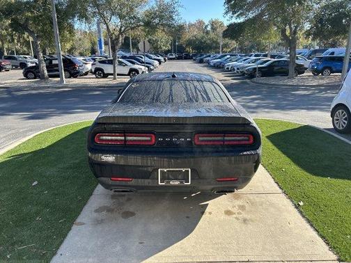 2018 Dodge Challenger 392 Hemi Scat Pack Shaker