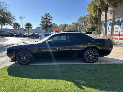 2018 Dodge Challenger 392 Hemi Scat Pack Shaker
