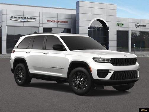 2025 Jeep Grand Cherokee Laredo