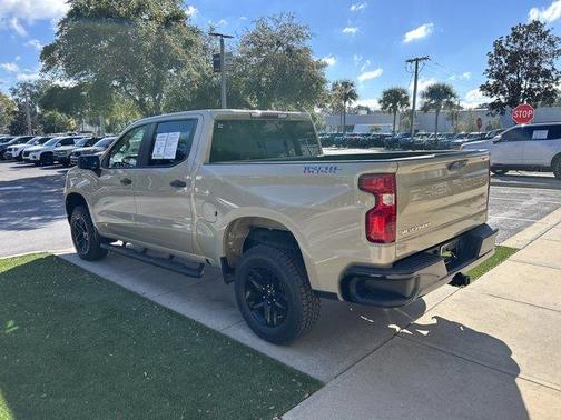 2022 Chevrolet Silverado 1500 Custom Trail Boss