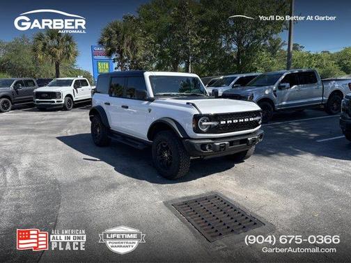 Oxford White 2026 Ford Bronco Badlands