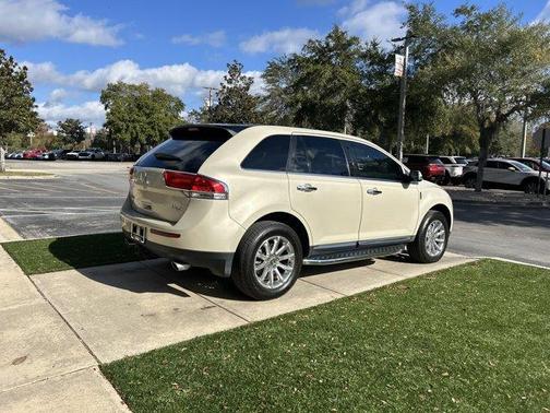 2015 Lincoln MKX Base