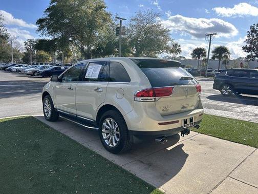 2015 Lincoln MKX Base