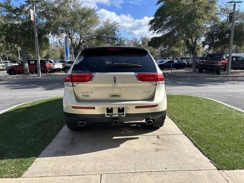 2015 Lincoln MKX Base