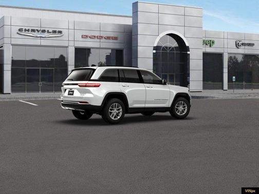 Silver Zynith 2026 Jeep Cherokee