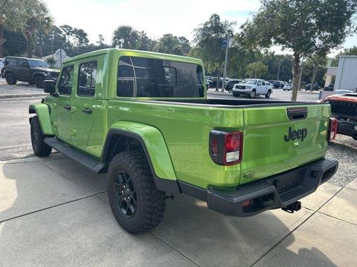 2025 Jeep Gladiator Sport
