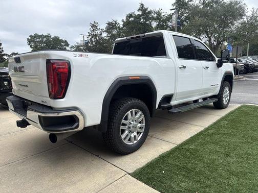 Summit White 2023 GMC Sierra 2500 SLT