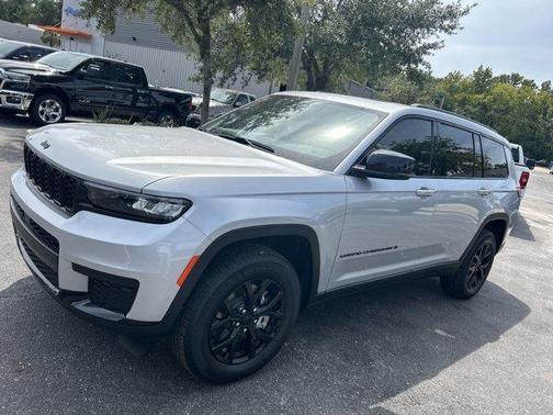 2025 Jeep Grand Cherokee L Laredo