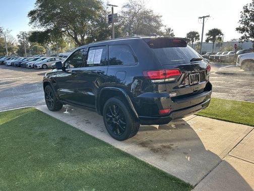 2022 Jeep Grand Cherokee WK Laredo