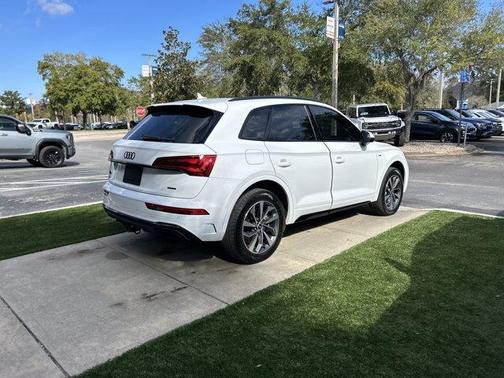 2024 Audi Q5 45 S line quattro Premium