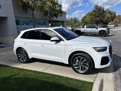 2024 Audi Q5 45 S line quattro Premium
