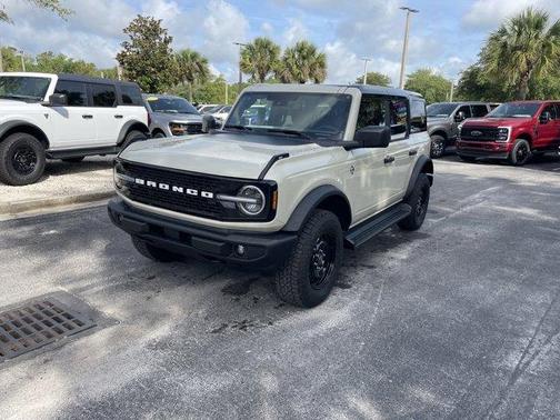 Beige 2026 Ford Bronco Outer Banks